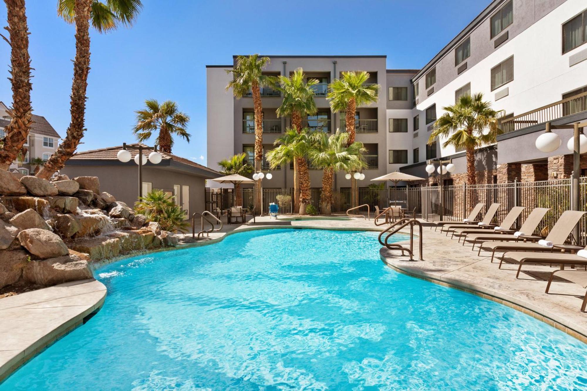 Courtyard By Marriott Las Vegas Stadium Area Exteriör bild