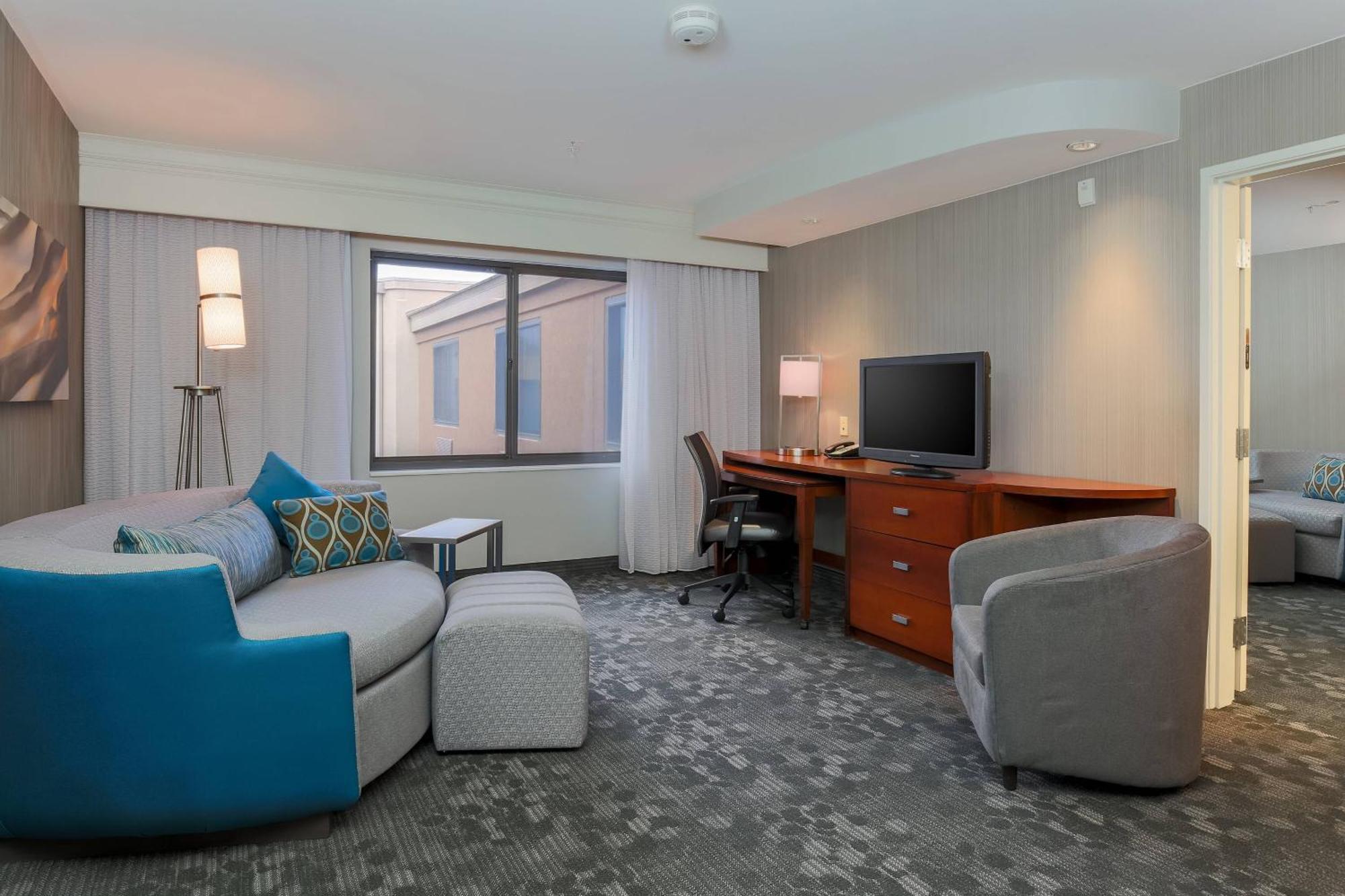 Courtyard By Marriott Las Vegas Stadium Area Exteriör bild
