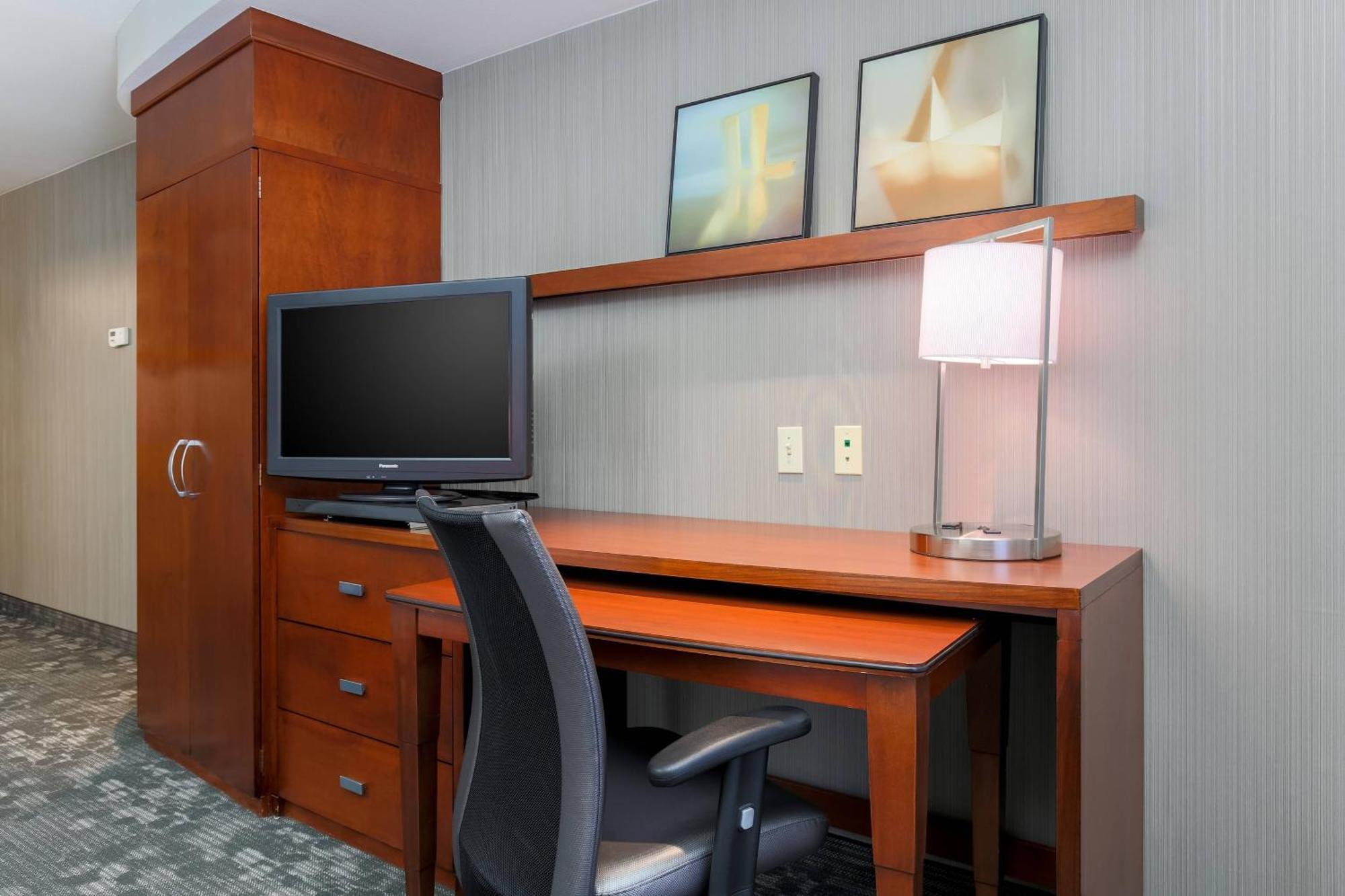 Courtyard By Marriott Las Vegas Stadium Area Exteriör bild