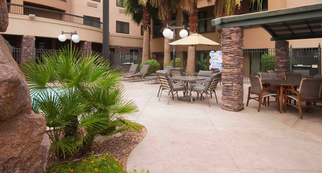 Courtyard By Marriott Las Vegas Stadium Area Exteriör bild